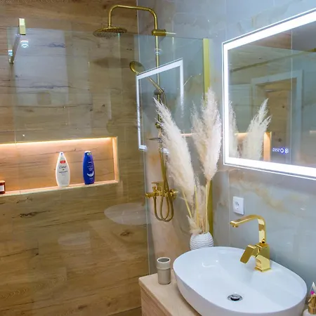 Luxury Black And Gold Апартаменты *