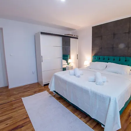 Luxury Black And Gold *